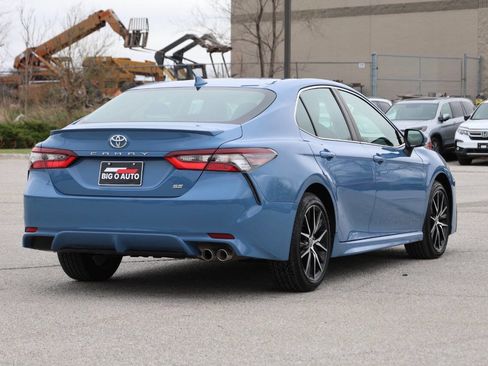 Used 2023 Toyota Camry SE image 9