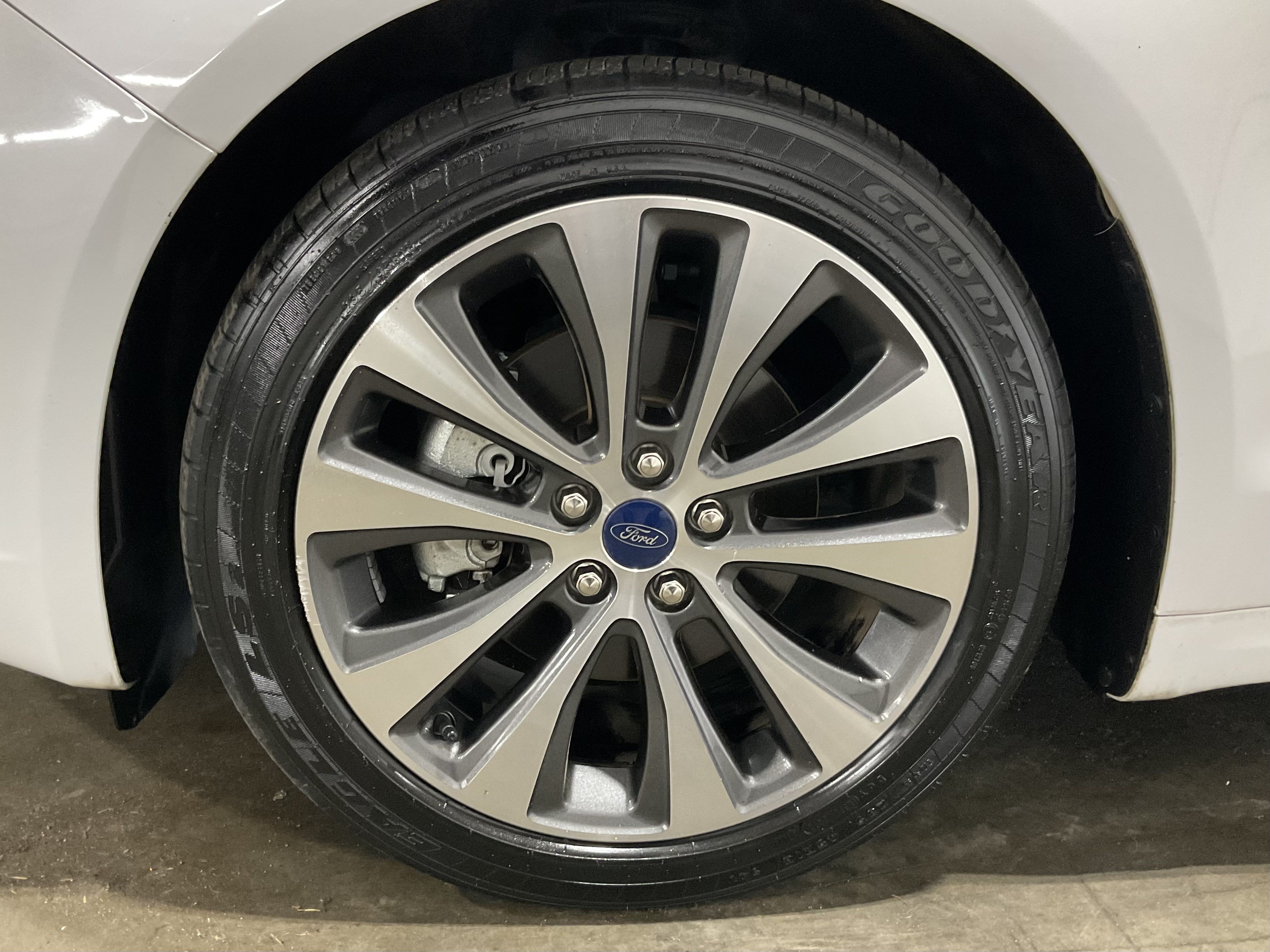 Used 2020 Ford Fusion SE AWD/4WD image 11