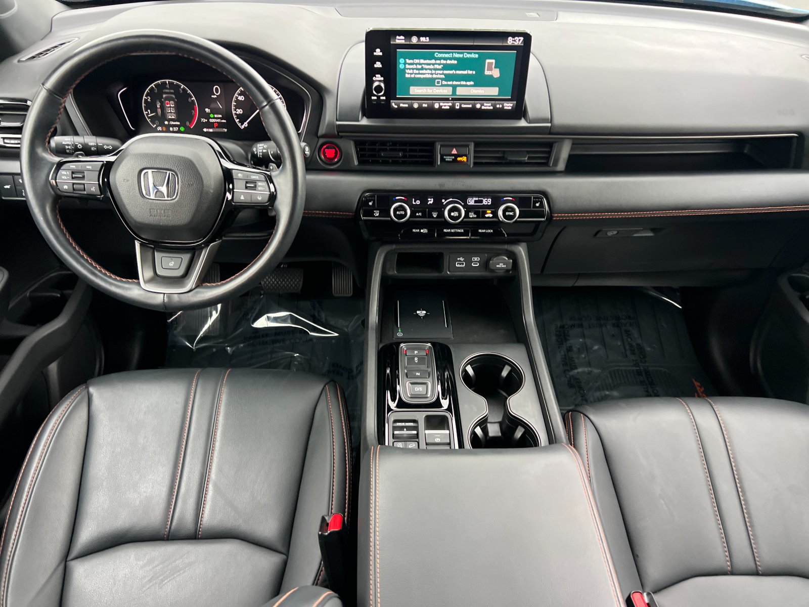 Used 2025 Honda Pilot TrailSport image 13
