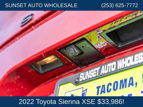 Used 2022 Toyota Sienna XSE FWD image 40