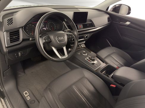 Used 2019 Audi Q5 2.0T Premium w/ Convenience Package AWD/4WD image 4