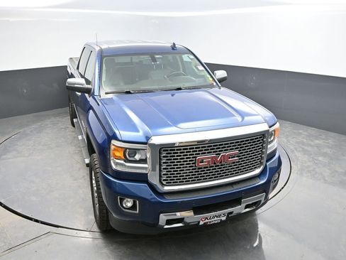 Used 2016 GMC Sierra 2500 Denali w/ Suspension Package, Off-Road image 27