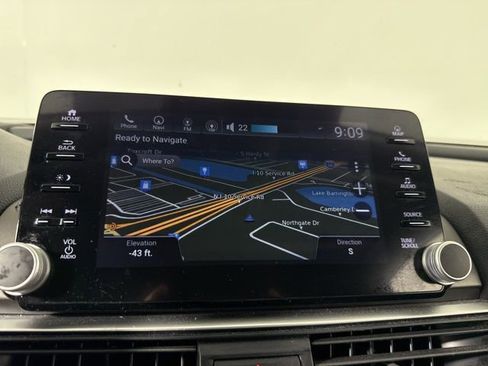 Used 2022 Honda Accord Touring image 16