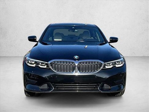 Used 2020 BMW 330i Sedan w/ Convenience Package RWD image 3