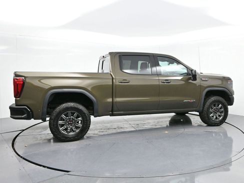 Used 2024 GMC Sierra 1500 AT4X image 8