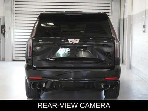 Used 2025 Cadillac Escalade V w/ LPO, ONYX Package AWD/4WD image 5