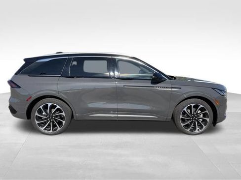 Used 2024 Lincoln Nautilus Black Label AWD/4WD image 26