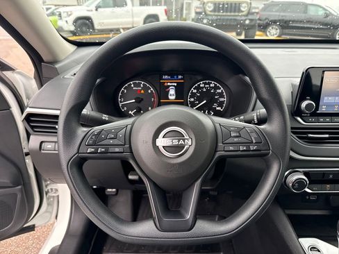 Used 2024 Nissan Altima 2.5 S image 40