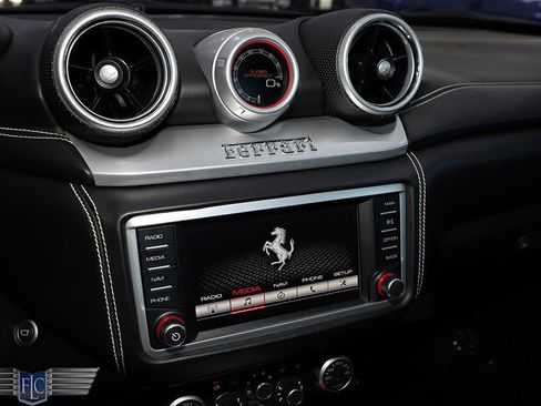 Used 2015 Ferrari California T RWD image 24