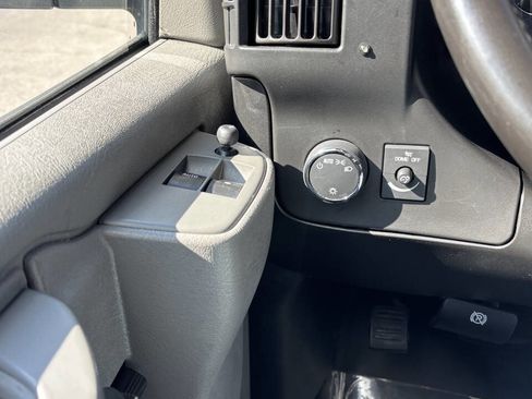 Used 2020 Chevrolet Express 3500 Extended w/ Driver Convenience Package RWD image 24