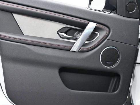 Used 2023 Land Rover Discovery Sport S R-Dynamic image 9