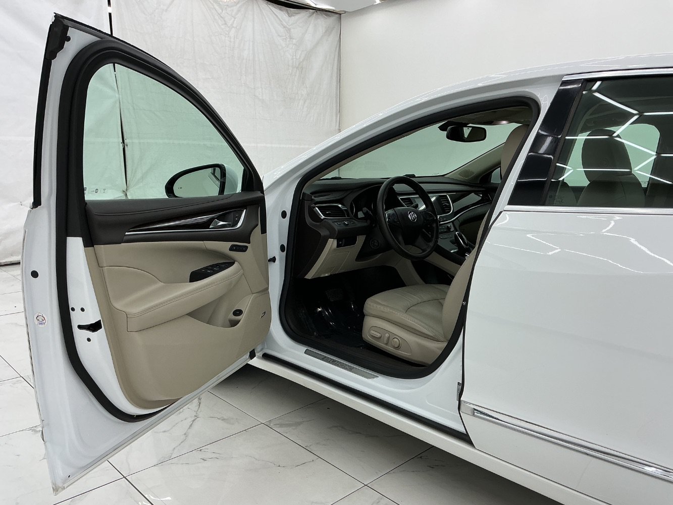 Used 2017 Buick LaCrosse Essence w/ Sun and Shade Package FWD image 16