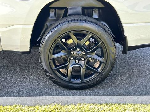 Used 2023 RAM 1500 Laramie AWD/4WD image 11