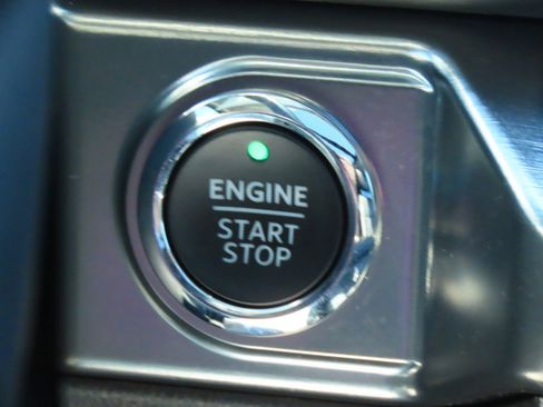 Used 2023 Ford F150 Lariat w/ Equipment Group 502A High image 31