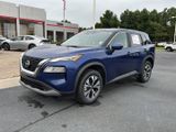 Used 2023 Nissan Rogue SV image 2