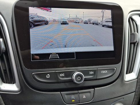 Used 2024 Chevrolet Malibu LT image 21