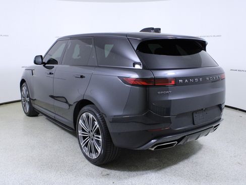 Used 2024 Land Rover Range Rover Sport SE image 5