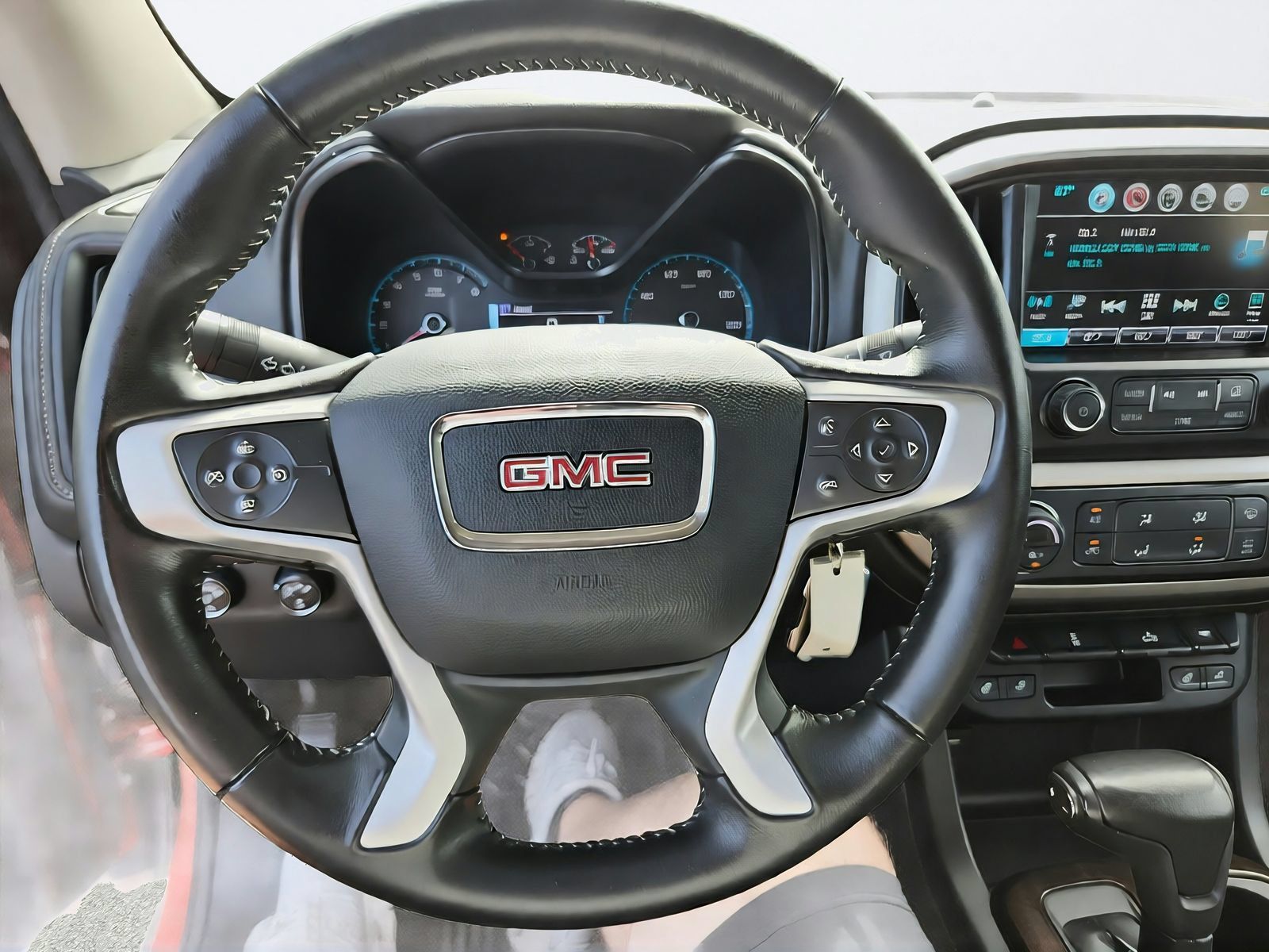 Used 2017 GMC Canyon SLT w/ Trailering Package AWD/4WD image 14