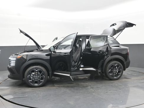 New 2025 Nissan Kicks SR image 41