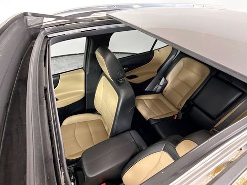 Used 2023 Chevrolet Equinox Premier image 14