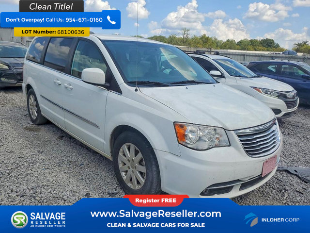 Used 2015 Chrysler Town & Country Touring FWD image 5