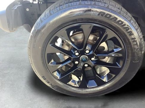 Used 2024 Jeep Wrangler Unlimited Sahara AWD/4WD image 13