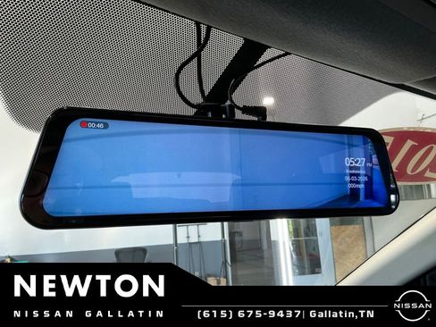 Used 2015 Nissan Rogue S FWD image 8