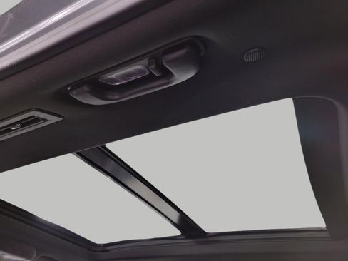 Certified 2025 Cadillac XT6 Premium Luxury image 26