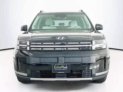 Used 2025 Hyundai Santa Fe Limited image 2