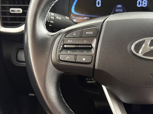 Used 2023 Hyundai Venue SEL FWD image 18