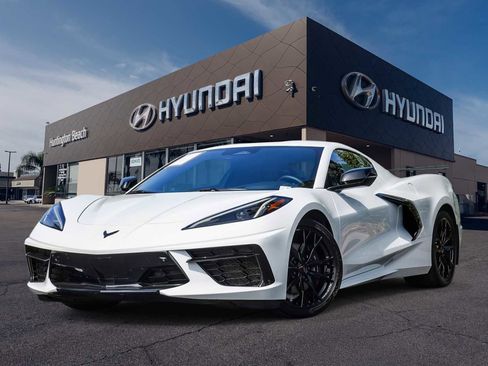 Used 2024 Chevrolet Corvette Stingray Preferred Cpe w/ 2LT RWD image 1