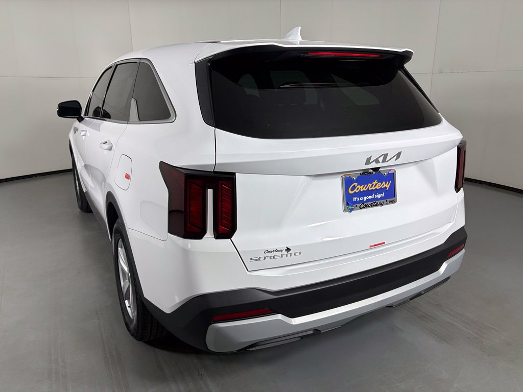 New 2026 Kia Sorento LX FWD image 6