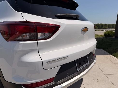 Used 2023 Chevrolet TrailBlazer LT w/ Convenience Package FWD image 31