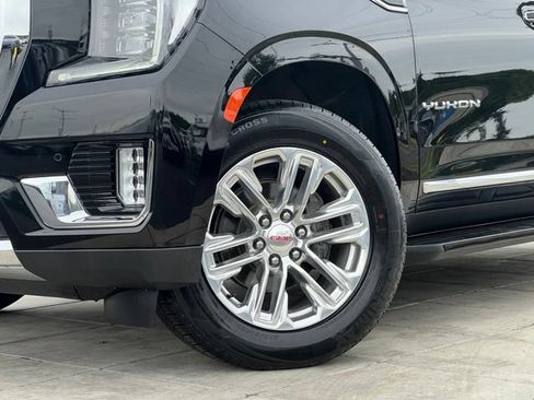 Used 2021 GMC Yukon SLT w/ SLT Luxury Plus Package AWD/4WD image 2
