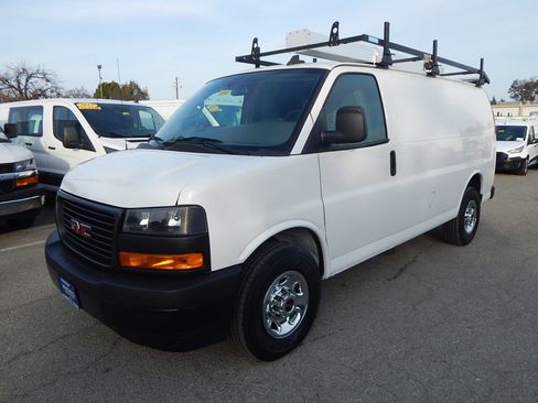 Used 2022 GMC Savana 3500 w/ Driver Convenience Package image 1