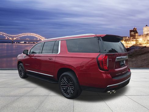 Used 2021 GMC Yukon XL Denali w/ LPO, Illumination Package image 3