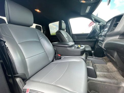 Used 2024 RAM 3500 Tradesman w/ Chrome Appearance Group AWD/4WD image 11