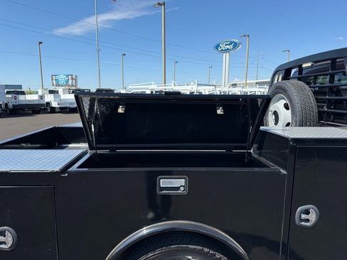 New 2026 Ford F550 4x4 Crew Cab image 8