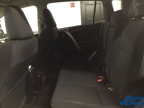 Used 2018 Toyota RAV4 XLE image 30