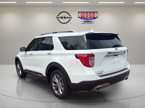 Used 2022 Ford Explorer Limited w/ Equipment Group 301A AWD/4WD image 8