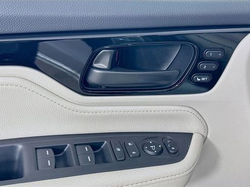 Used 2026 Honda Odyssey Touring image 24