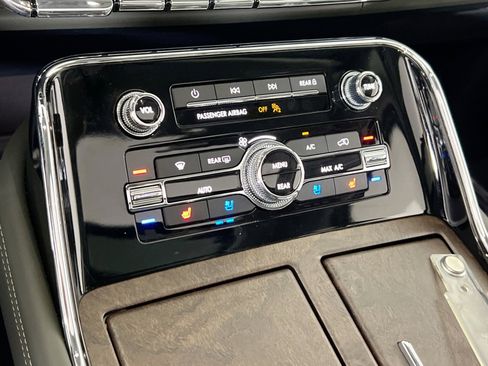 Used 2023 Lincoln Navigator Black Label image 16