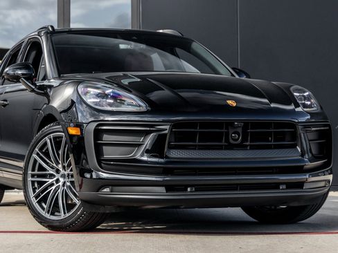 New 2026 Porsche Macan image 9