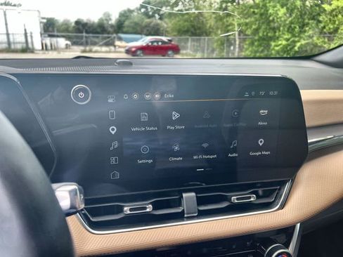 Certified 2025 Chevrolet Equinox ACTIV w/ Convenience Package III image 13