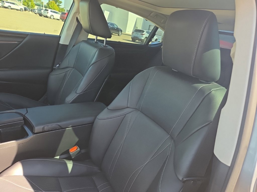 Used 2022 Lexus ES 350 Ultra Luxury FWD image 12