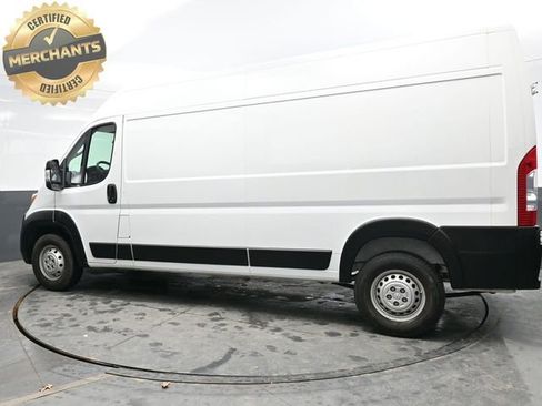 Used 2024 RAM ProMaster 2500 w/ Convenience Group image 4