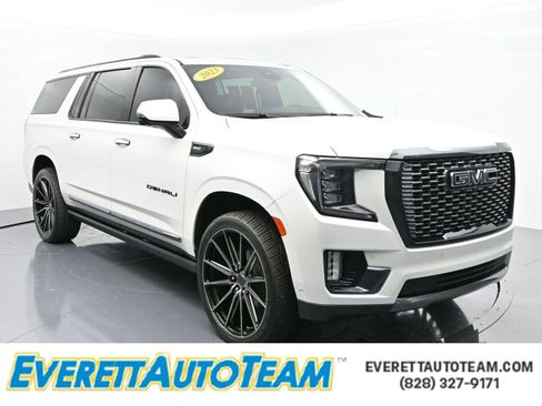 Used 2023 GMC Yukon XL Denali Ultimate image 1