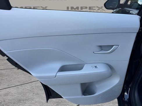 Used 2025 Hyundai Kona SEL FWD image 23