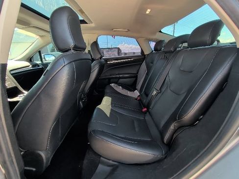 Used 2020 Ford Fusion Titanium AWD/4WD image 5