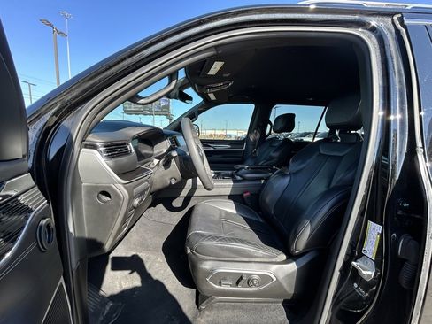 Used 2022 Jeep Wagoneer Series I image 7